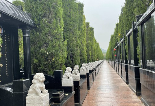 西安墓園價位-西安墓園價位:尋找合適自己的安息之所