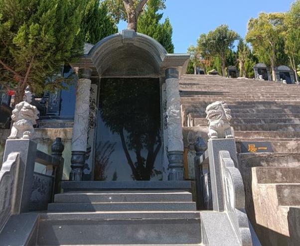 西安市灞橋區毛東村漢陵墓園怎么樣?