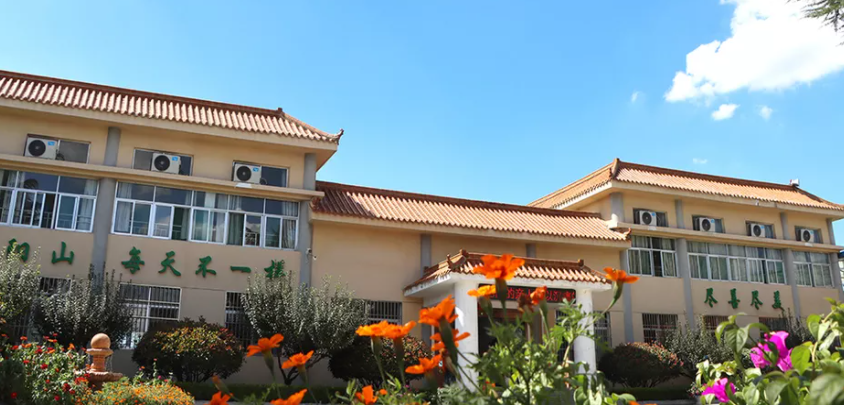 西安壽陽山骨灰墓園商務(wù)車免費(fèi)上門,為客戶提供接送服務(wù)